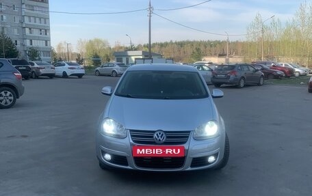 Volkswagen Jetta VI, 2008 год, 650 000 рублей, 2 фотография