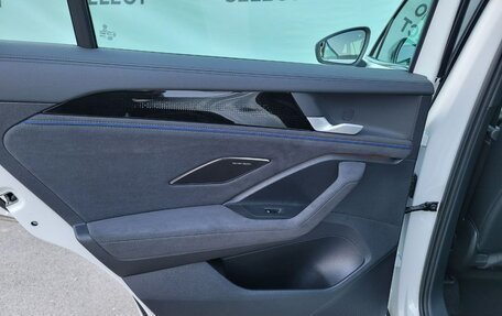 Volkswagen Tiguan, 2024 год, 4 700 000 рублей, 23 фотография