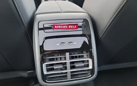 Volkswagen Tiguan, 2024 год, 4 650 000 рублей, 21 фотография