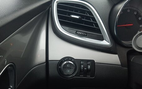 Opel Mokka I, 2013 год, 799 000 рублей, 33 фотография