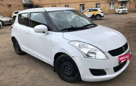 Suzuki Swift IV, 2012 год, 850 000 рублей, 3 фотография