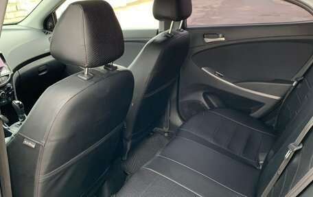 Hyundai Solaris II рестайлинг, 2016 год, 1 085 000 рублей, 13 фотография