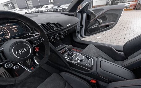 Audi R8, 2025 год, 36 000 000 рублей, 14 фотография