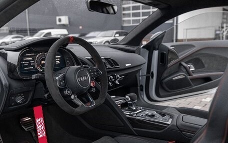 Audi R8, 2025 год, 36 000 000 рублей, 13 фотография