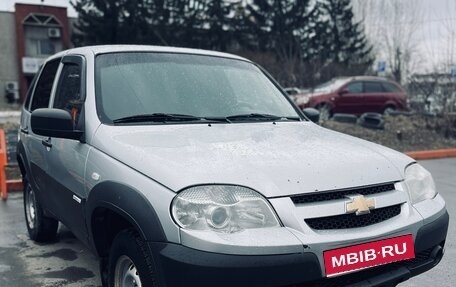 Chevrolet Niva I рестайлинг, 2013 год, 490 000 рублей, 1 фотография