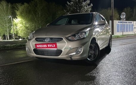 Hyundai Solaris II рестайлинг, 2013 год, 849 999 рублей, 2 фотография