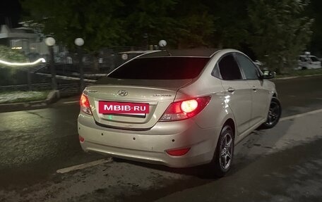 Hyundai Solaris II рестайлинг, 2013 год, 849 999 рублей, 4 фотография