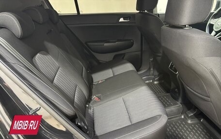 KIA Sportage IV рестайлинг, 2020 год, 2 360 000 рублей, 15 фотография