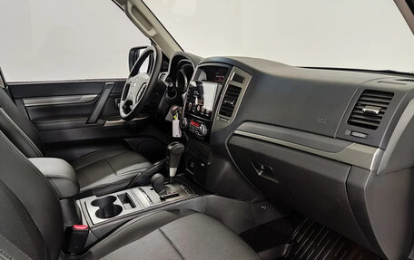 Mitsubishi Pajero IV, 2021 год, 4 050 000 рублей, 6 фотография