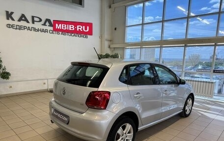 Volkswagen Polo VI (EU Market), 2011 год, 820 000 рублей, 2 фотография