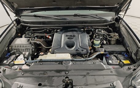 Toyota Land Cruiser Prado 150 рестайлинг 2, 2016 год, 3 949 000 рублей, 9 фотография