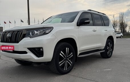 Toyota Land Cruiser Prado 150 рестайлинг 2, 2023 год, 8 600 000 рублей, 2 фотография