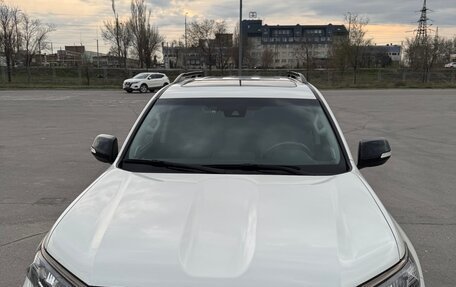 Toyota Land Cruiser Prado 150 рестайлинг 2, 2023 год, 8 600 000 рублей, 13 фотография