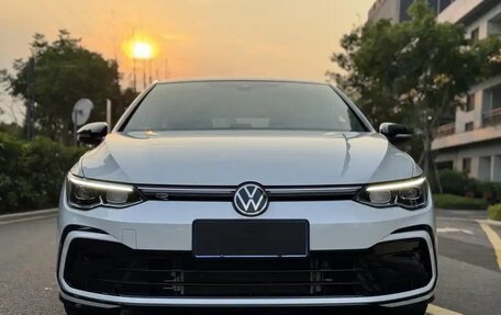 Volkswagen Golf VIII, 2021 год, 1 760 000 рублей, 2 фотография
