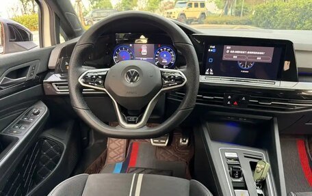 Volkswagen Golf VIII, 2021 год, 1 760 000 рублей, 7 фотография