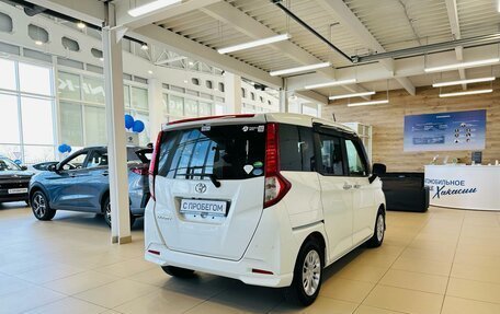 Toyota Roomy I, 2018 год, 949 999 рублей, 6 фотография