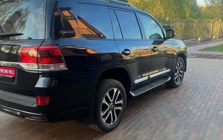 Toyota Land Cruiser 200, 2011 год, 3 500 000 рублей, 3 фотография