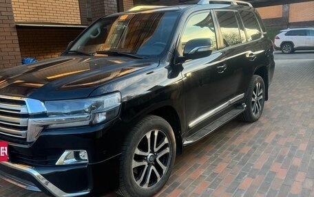Toyota Land Cruiser 200, 2011 год, 3 500 000 рублей, 2 фотография