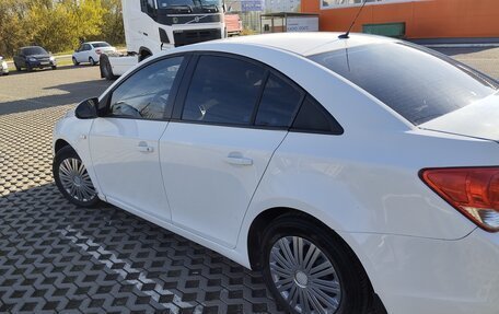 Chevrolet Cruze II, 2011 год, 700 000 рублей, 7 фотография
