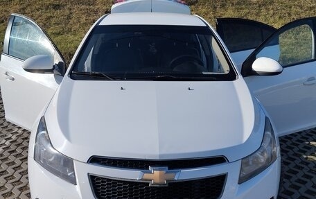 Chevrolet Cruze II, 2011 год, 700 000 рублей, 6 фотография