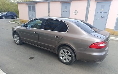 Skoda Superb III рестайлинг, 2012 год, 800 000 рублей, 8 фотография