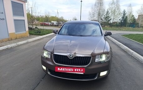Skoda Superb III рестайлинг, 2012 год, 800 000 рублей, 13 фотография