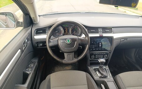 Skoda Superb III рестайлинг, 2012 год, 800 000 рублей, 28 фотография