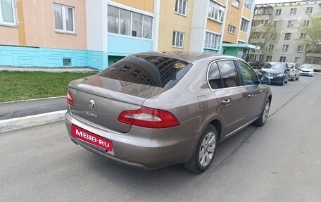 Skoda Superb III рестайлинг, 2012 год, 800 000 рублей, 31 фотография