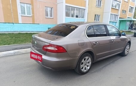 Skoda Superb III рестайлинг, 2012 год, 800 000 рублей, 35 фотография