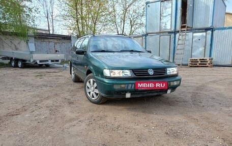 Volkswagen Passat B4, 1995 год, 250 000 рублей, 3 фотография