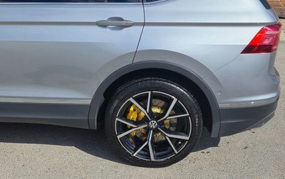 Volkswagen Tiguan II, 2019 год, 3 199 000 рублей, 1 фотография