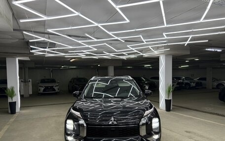 Mitsubishi Outlander, 2022 год, 3 800 000 рублей, 6 фотография