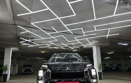 Mitsubishi Outlander, 2022 год, 3 800 000 рублей, 5 фотография