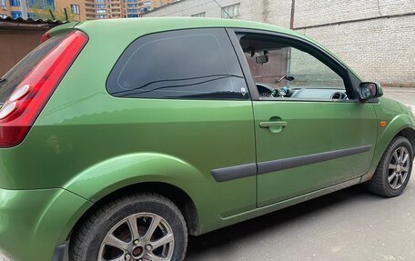 Ford Fiesta, 2008 год, 450 000 рублей, 2 фотография