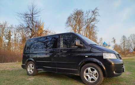 Volkswagen Multivan T5, 2004 год, 1 250 000 рублей, 2 фотография
