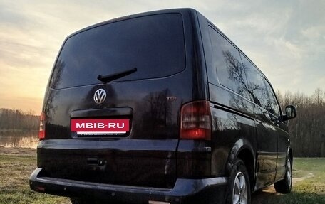 Volkswagen Multivan T5, 2004 год, 1 250 000 рублей, 3 фотография