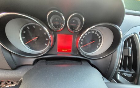 Opel Astra J, 2011 год, 900 000 рублей, 6 фотография