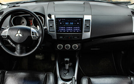 Mitsubishi Outlander III рестайлинг 3, 2008 год, 989 000 рублей, 5 фотография