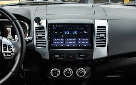 Mitsubishi Outlander III рестайлинг 3, 2008 год, 989 000 рублей, 7 фотография