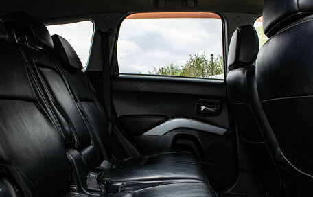 Mitsubishi Outlander III рестайлинг 3, 2008 год, 989 000 рублей, 11 фотография
