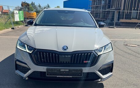 Skoda Octavia RS, 2020 год, 3 650 000 рублей, 3 фотография