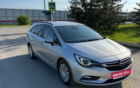 Opel Astra K, 2018 год, 1 530 000 рублей, 2 фотография
