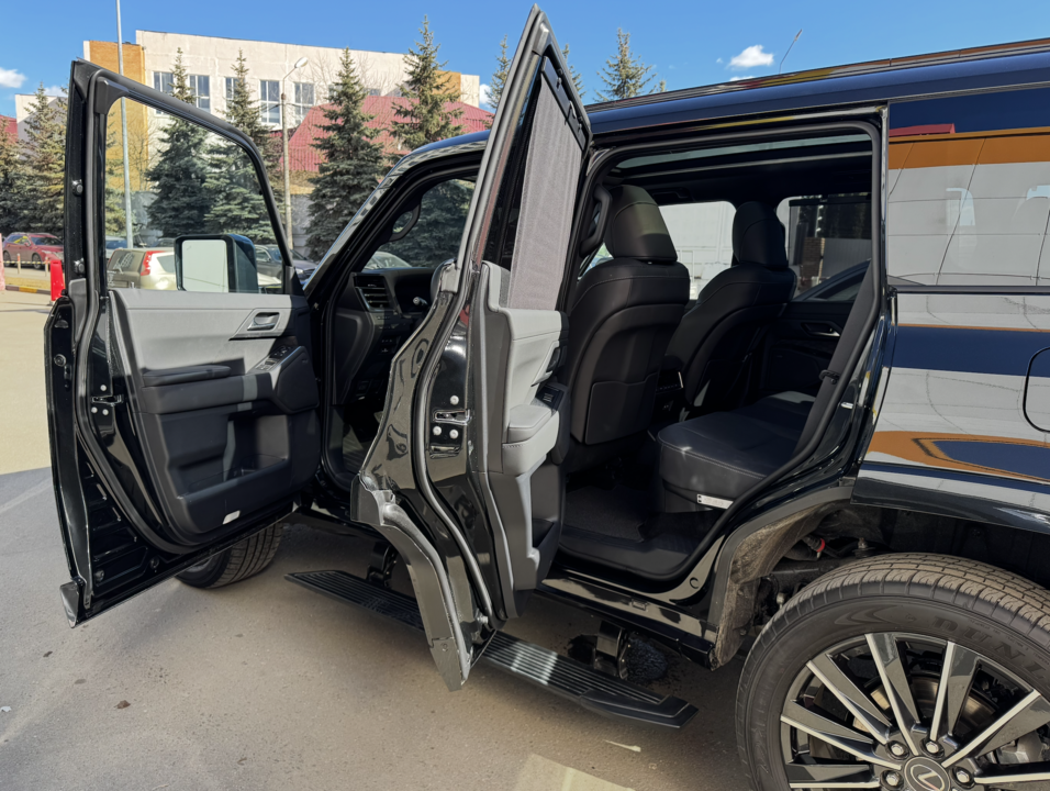 Lexus GX II рестайлинг 2, 2025 год, 15 000 000 рублей, 4 фотография