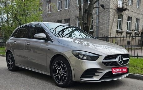 Mercedes-Benz B-Класс, 2021 год, 2 990 000 рублей, 1 фотография