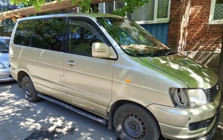 Toyota Lite Ace IV, 2000 год, 585 000 рублей, 4 фотография