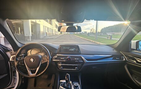BMW 5 серия, 2018 год, 2 600 000 рублей, 11 фотография