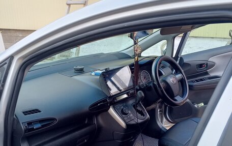 Toyota Wish II, 2009 год, 1 215 000 рублей, 20 фотография