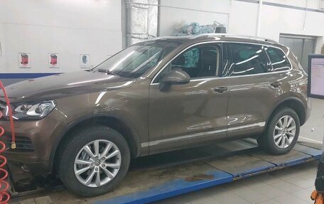 Volkswagen Touareg III, 2014 год, 3 047 000 рублей, 2 фотография