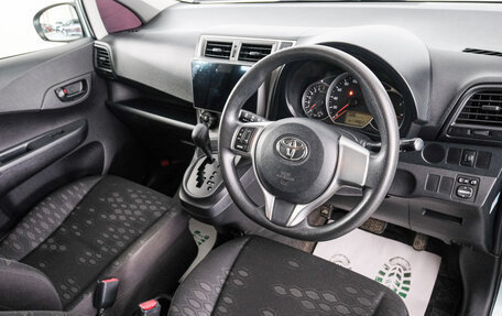 Toyota Ractis II, 2013 год, 979 000 рублей, 9 фотография