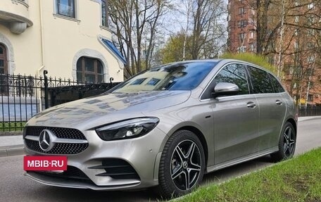 Mercedes-Benz B-Класс, 2021 год, 2 990 000 рублей, 2 фотография